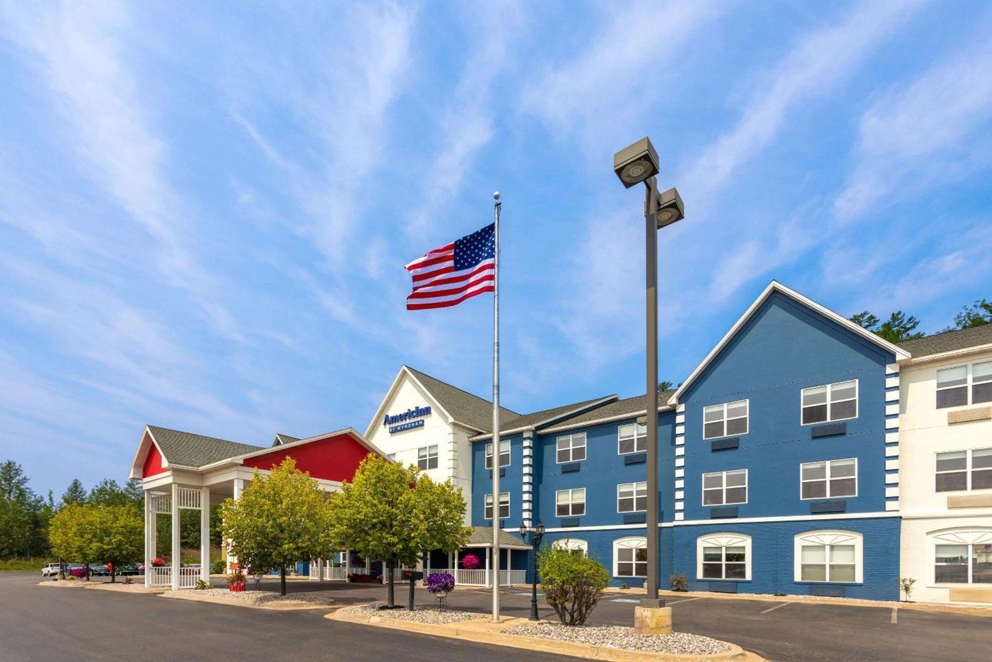 Americinn By Wyndham Iron Mountain Exterior foto